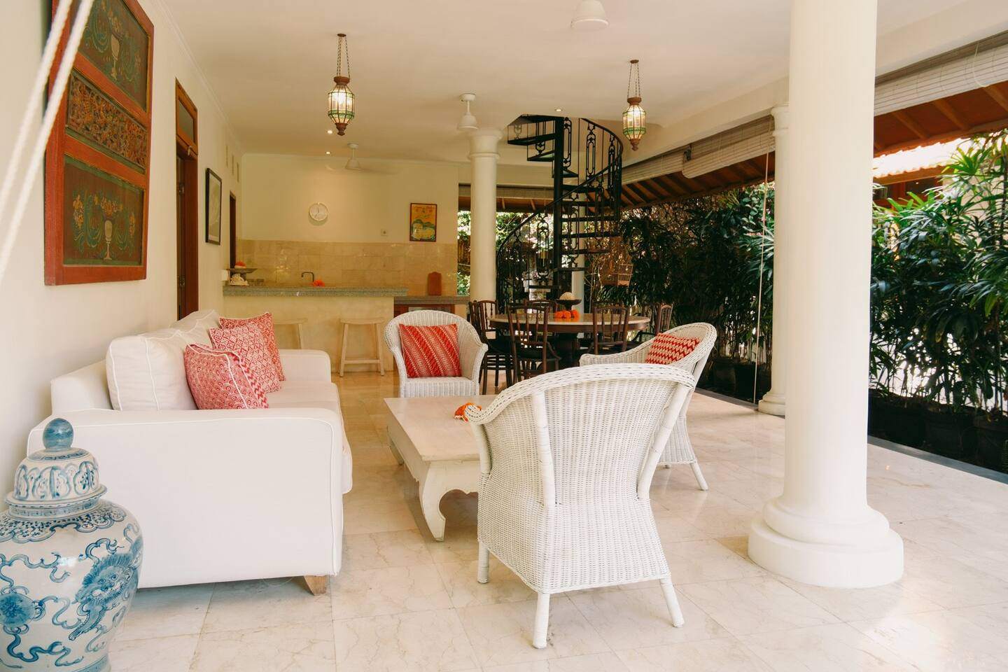 4-Bedroom Villa with Lush Garden Sanctuary in Pererenan, 4-bed villa for rent in Pererenan – photo 7 of 15