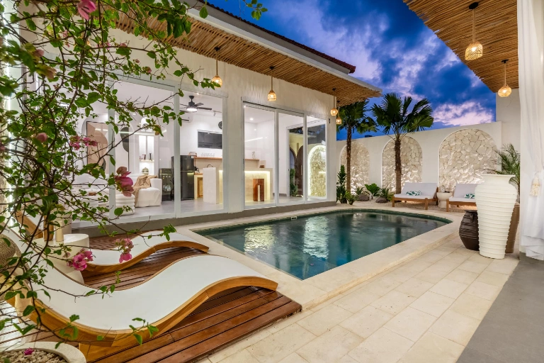 Prime Canggu 2BR Beach Villa | Walk to La Brisa & the Beach, 2-bed villa for rent in Canggu – photo 6 of 15
