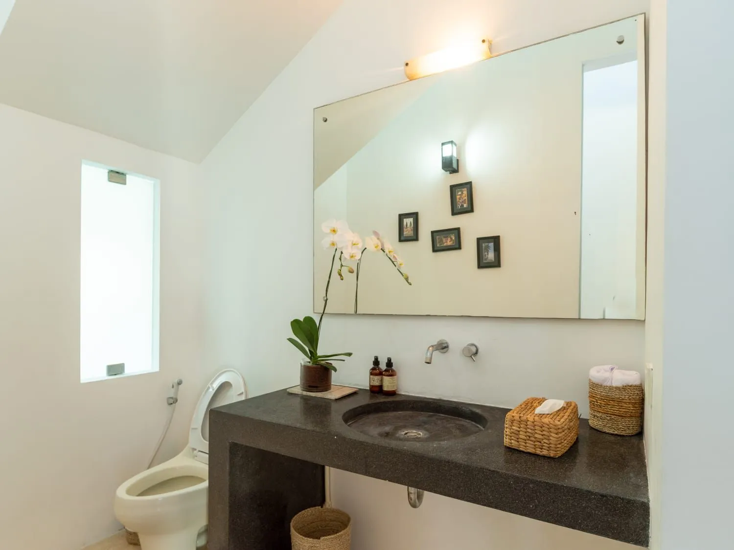 5 Bedrooms Luxury Villa Walking Distance to Echo Beach, 5-bed villa for rent in Canggu – photo 7 of 15