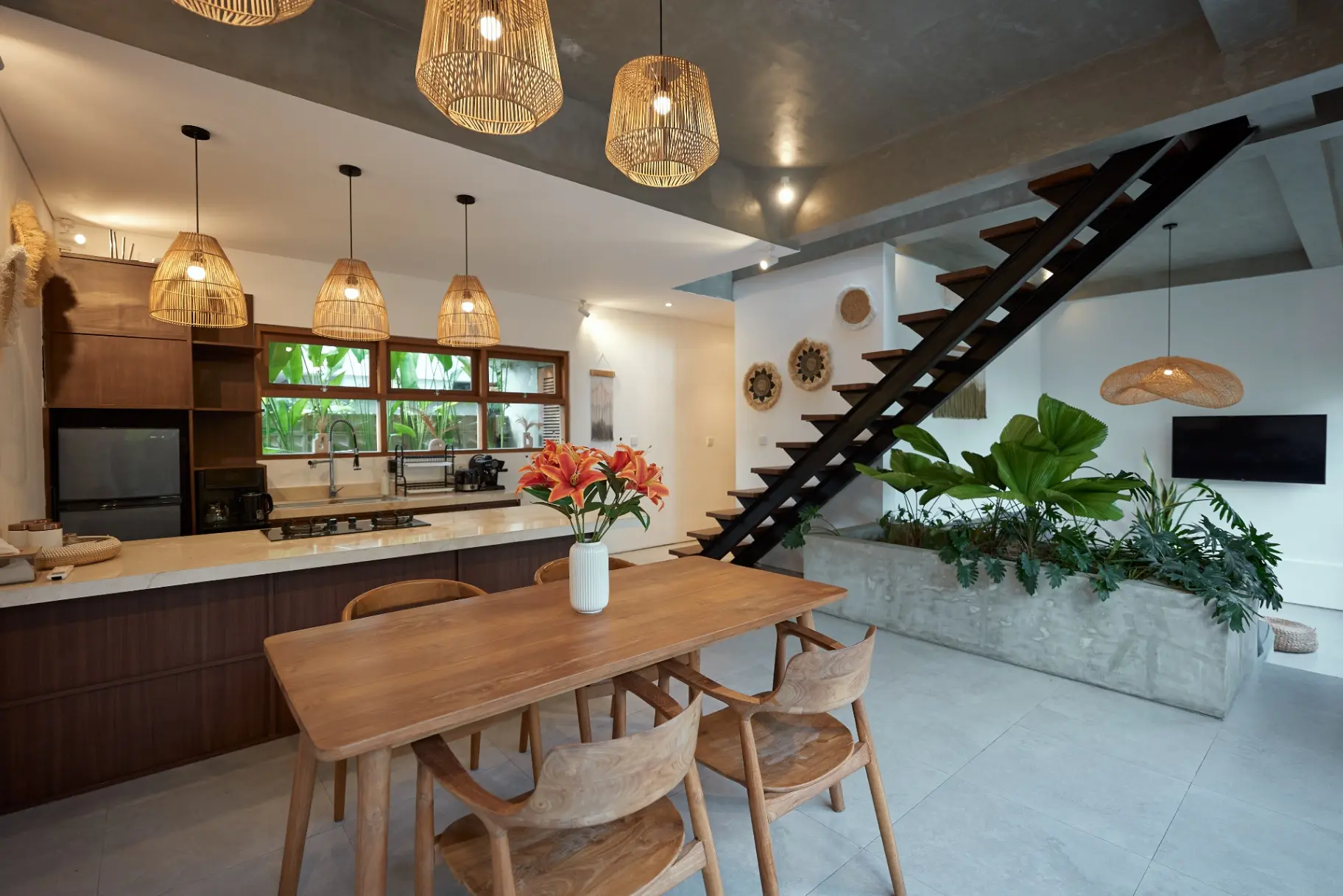 Villa Octo - 2 Bedroom Industrial Modern Villa in Great Location of Canggu, 2-bed villa for rent in Canggu – photo 15 of 15
