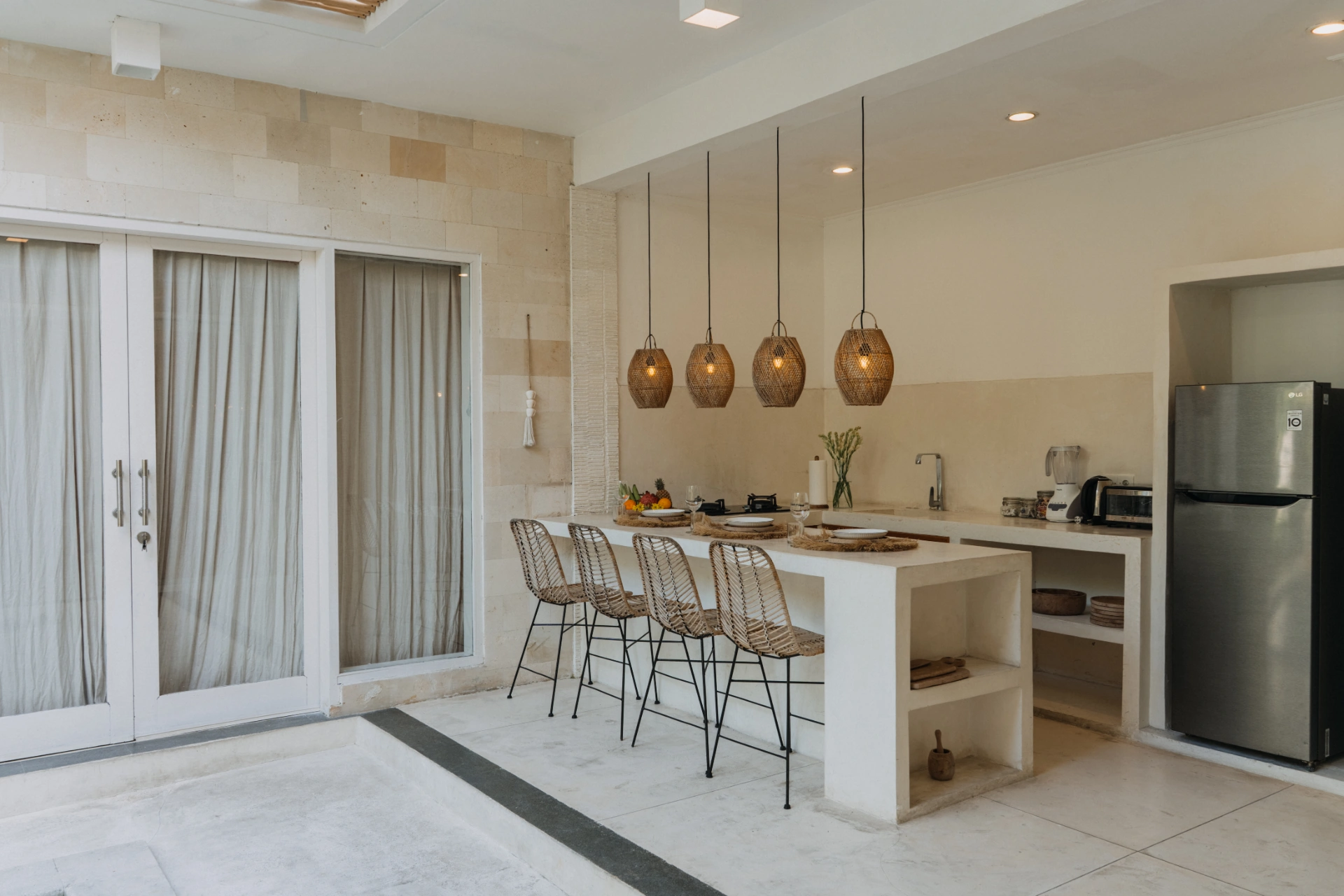 Luxury 3 Bedroom Villa In Canggu Bali, Location Strategic, 3-bed villa for rent in Canggu – photo 4 of 9