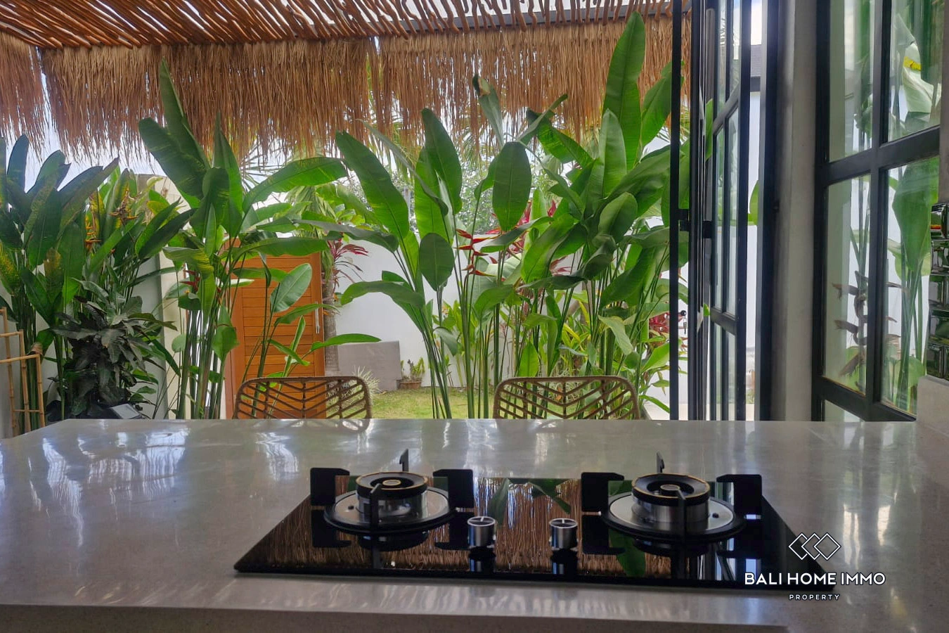 2 Bedroom villa for rent in Tumbak Bayuh Bali, 2-bed villa for rent in Pererenan – photo 2 of 11