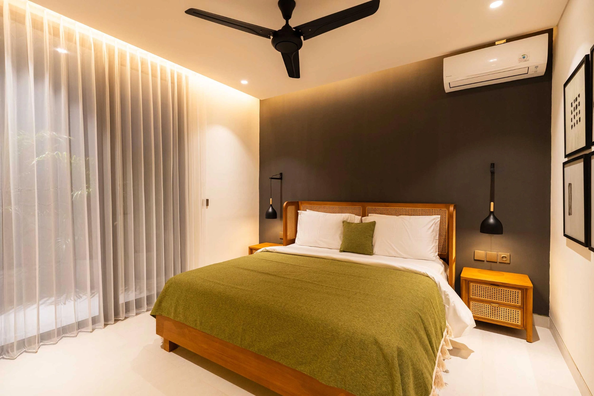 Makia Penthouse : Modern Luxury 1BD Loft Canggu, 1-bed villa for rent in Canggu – photo 5 of 15