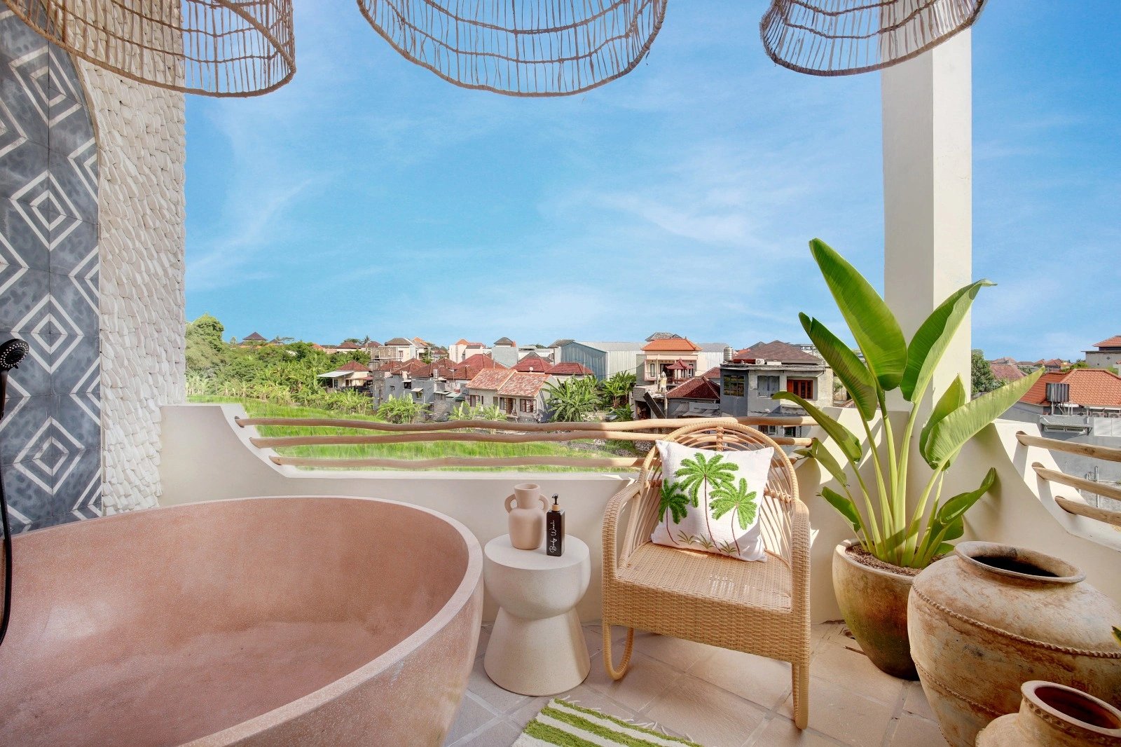 Private 3BR Rice Field View Villa in Buduk, 3-bed villa for rent in Canggu – photo 2 of 15