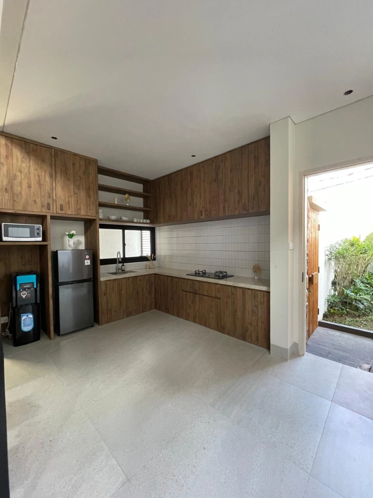Leashold 24 Years Villa Modern Style in the Heart of Seminyak, 4-bed villa for sale in Seminyak – photo 15 of 15