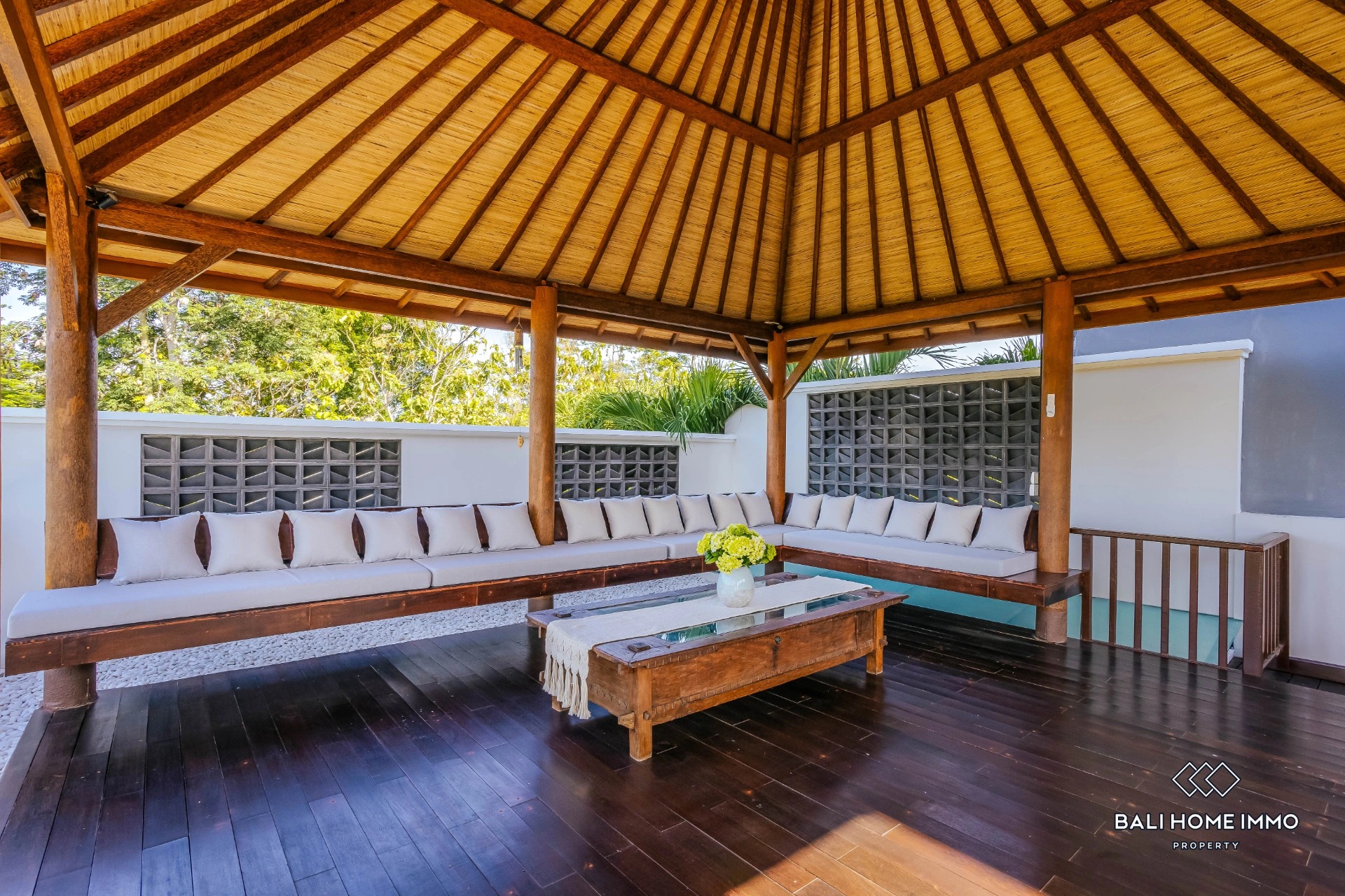 Stunning 3 Bedrooms Villa for Sale & Rent in Ungasan, 3-bed villa for rent in Uluwatu – photo 11 of 15