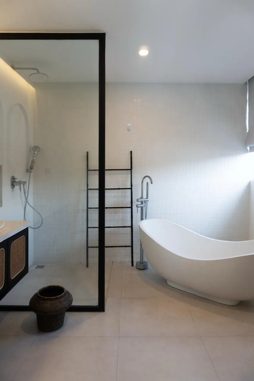 Villa For Rent 4 Bed In Pererenan Beach,Bali, 4-bed villa for rent in Pererenan – photo 6 of 15