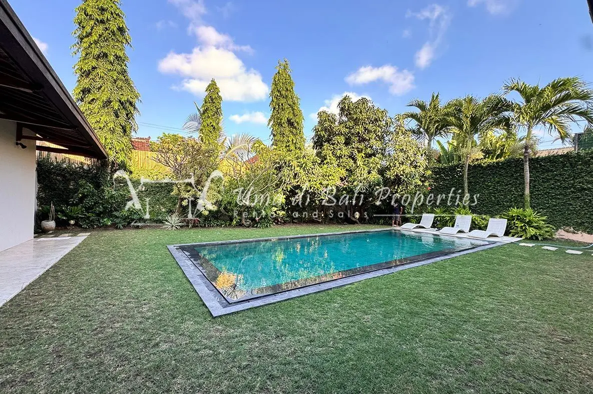 Big Garden 3BR Villa for Rent at Central Berawa, 3-bed villa for rent in Canggu – photo 10 of 15