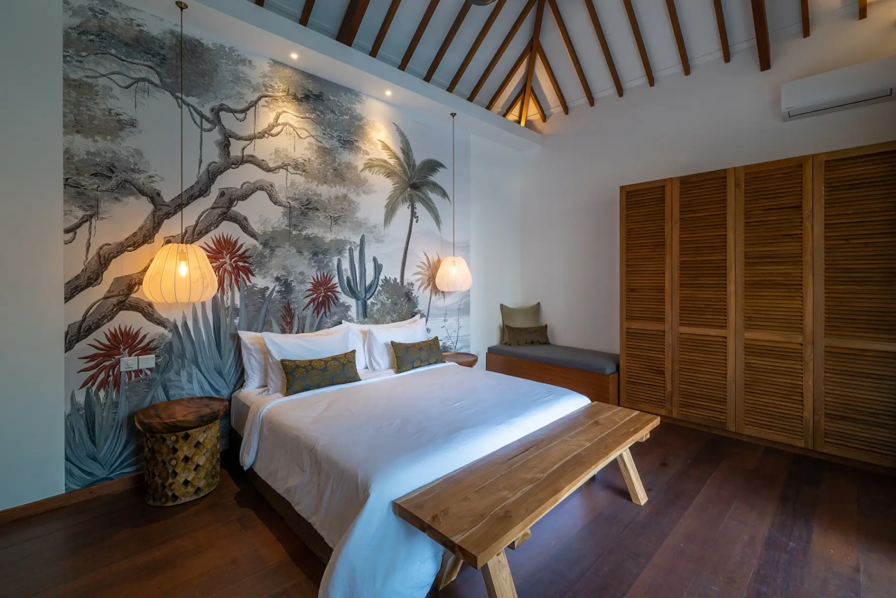Villa Nusantara 6 - Majestic 4Bdr Villa w/ Pool View, Pererenan Beach, 4-bed villa for rent in Pererenan – photo 11 of 15