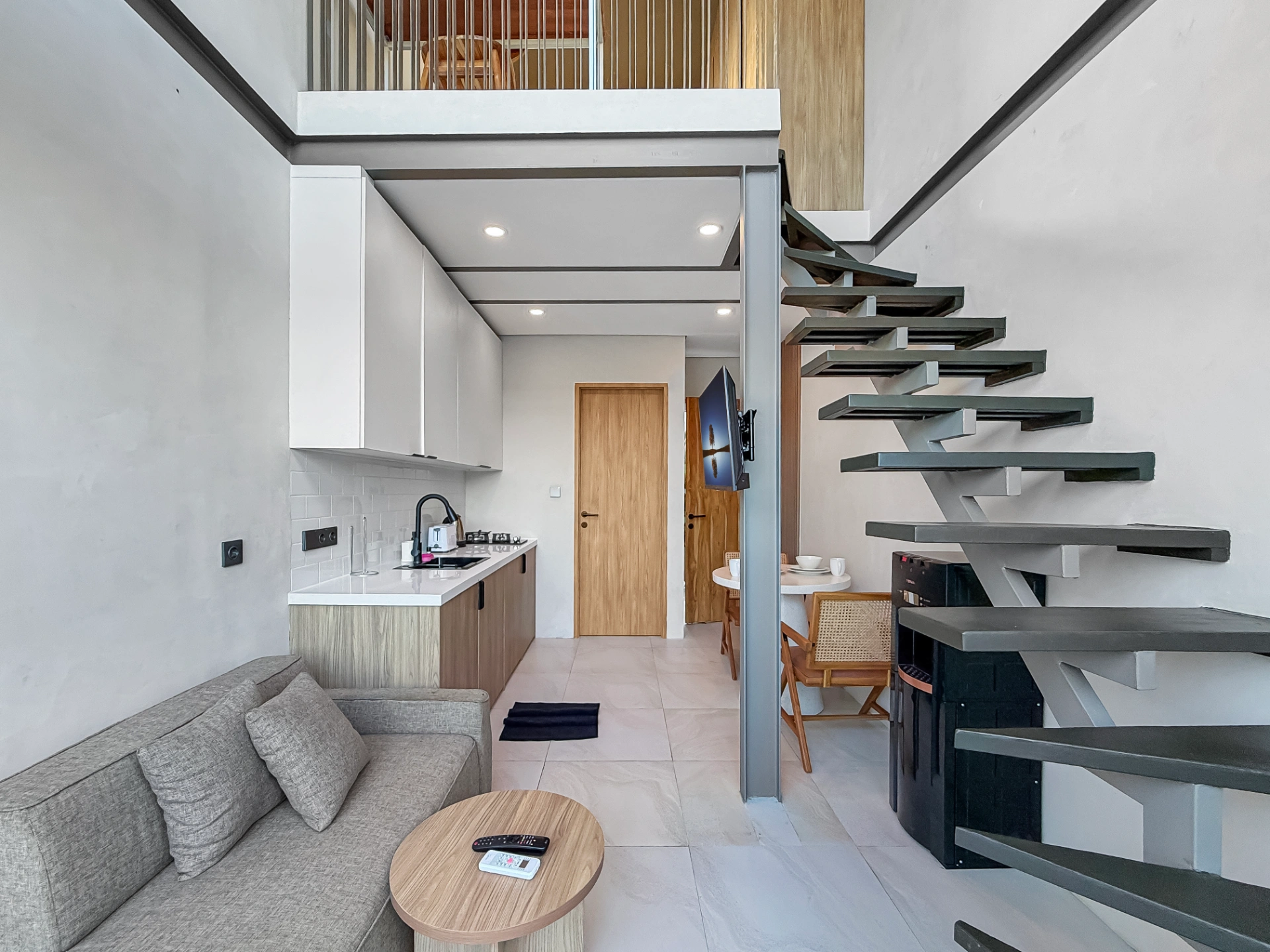 Stylish Loft With Private Pool By Local Property Team, 1-bed villa for rent in Canggu – photo 3 of 10