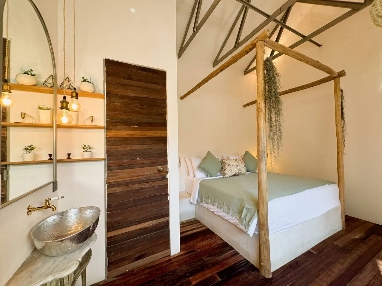 Park 97 - Sunlit Bohemian Villa with Private Pool in Canggu, 2-bed villa for rent in Canggu – photo 15 of 15