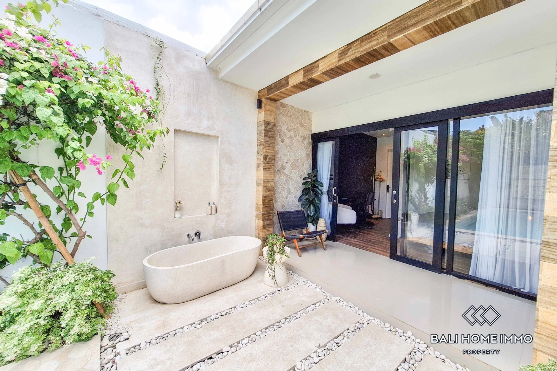 2 Bedroom Villa for Rent in Kerobokan, 2-bed villa for rent in Canggu – photo 8 of 8