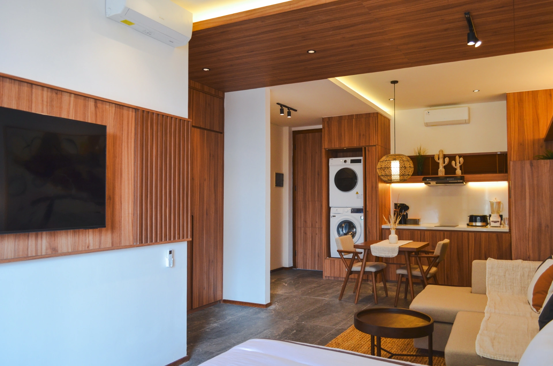 Kammora Living Apartment - Standard Double Bed, 1-bed villa for rent in Canggu – photo 5 of 15