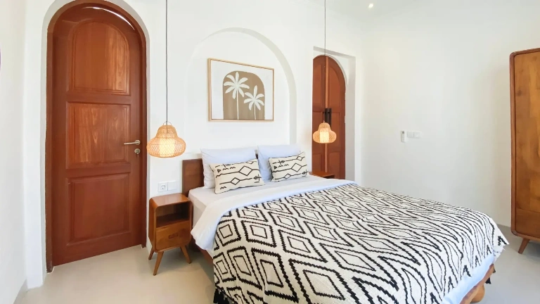 3 Bedroom Modern Villa for Monthly and Yearly Rent in Berawa, 3-bed villa for rent in Canggu – photo 5 of 15
