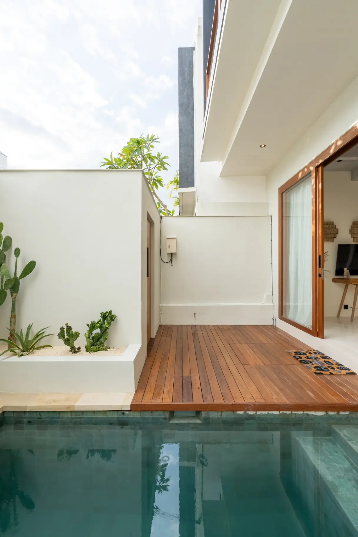 Liminal 2 - 1 Bedroom Villa with Pool in Batu Bolong, 1-bed villa for rent in Canggu – photo 5 of 12