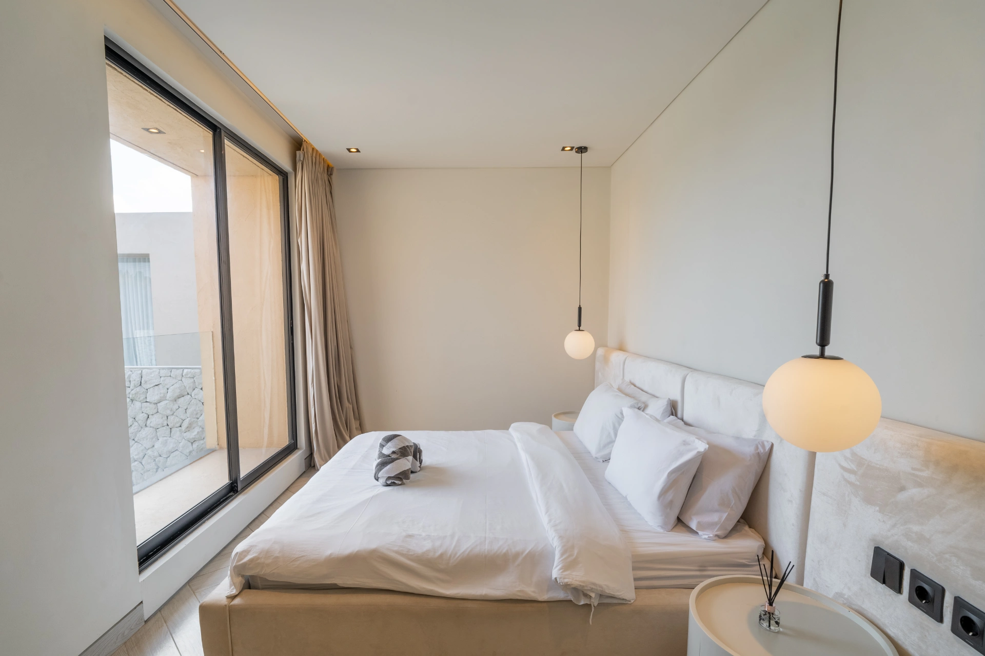 Minimalist Paradise: Tranquil Canggu Villa, 3-bed villa for rent in Canggu – photo 10 of 15