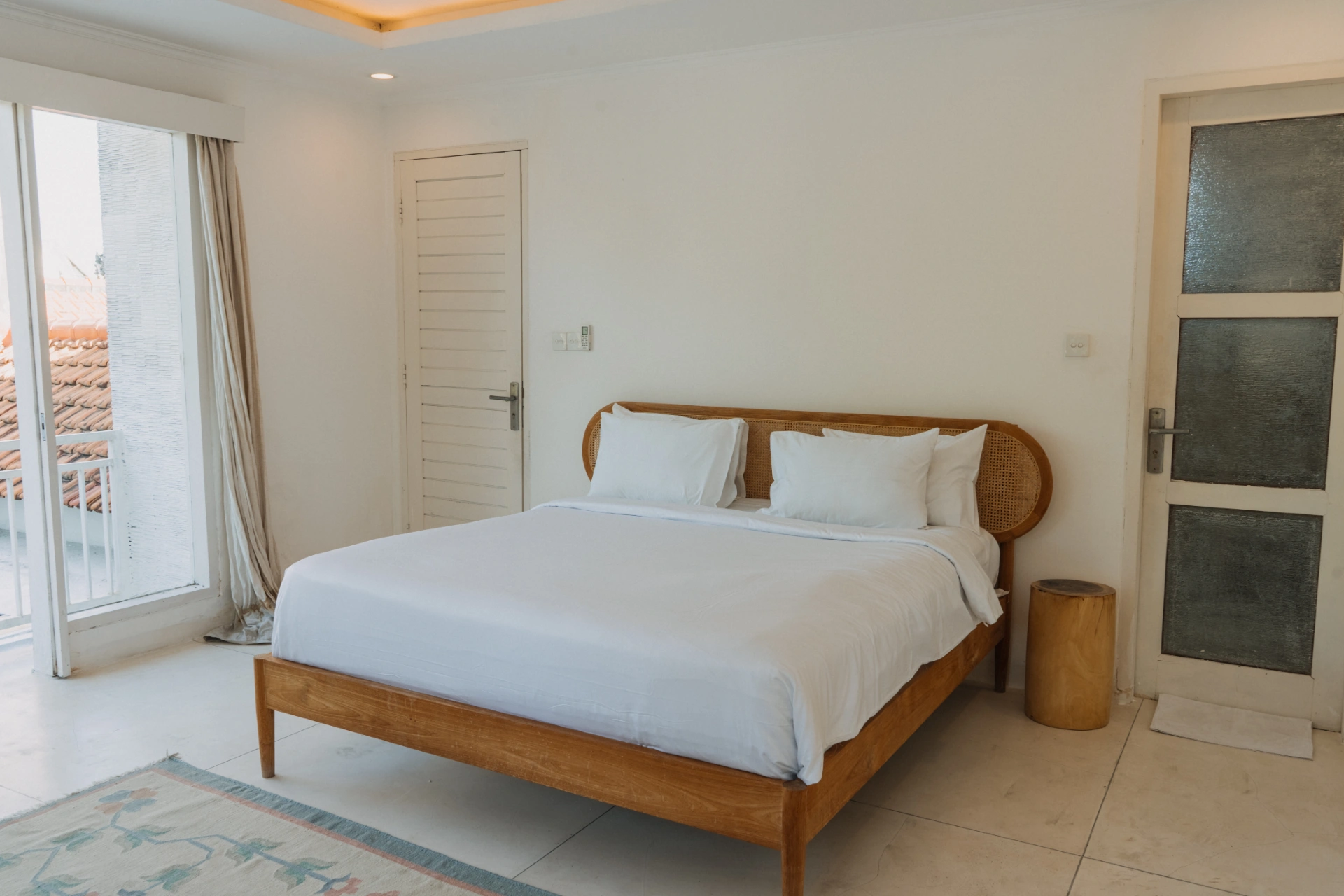 Luxury 3 Bedroom Villa In Canggu Bali, Location Strategic, 3-bed villa for rent in Canggu – photo 3 of 9