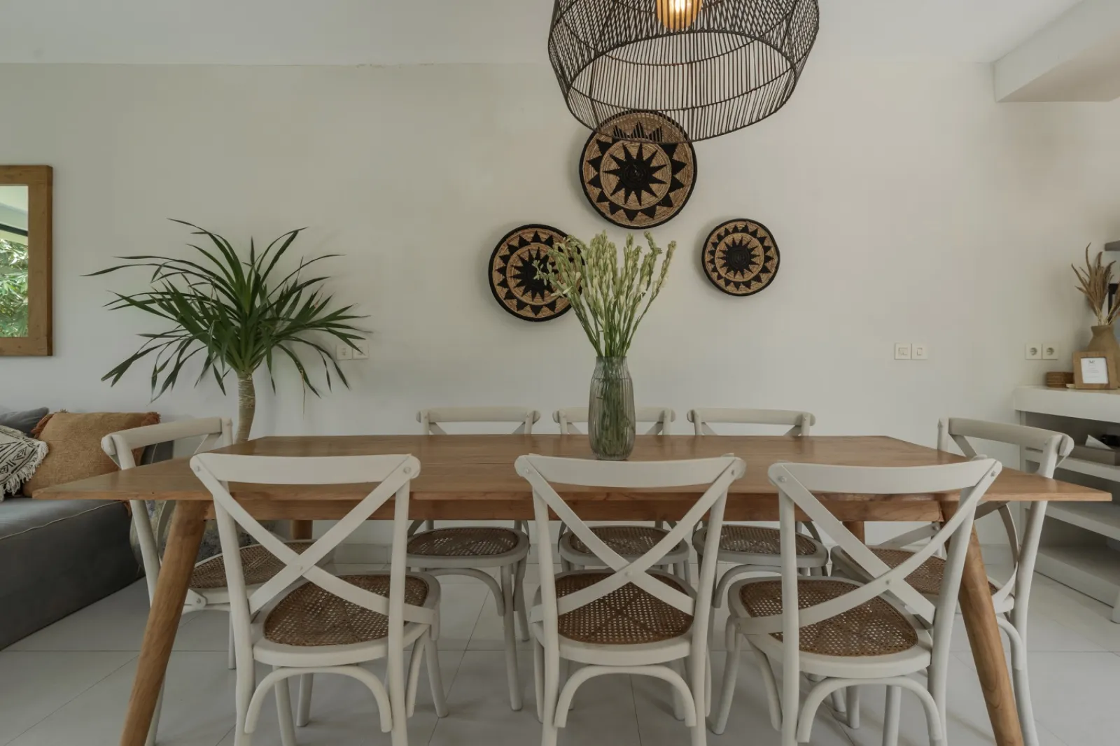 Luxury 4 Bedroom Villa for Rent - Berawa, 4-bed villa for rent in Canggu – photo 7 of 12