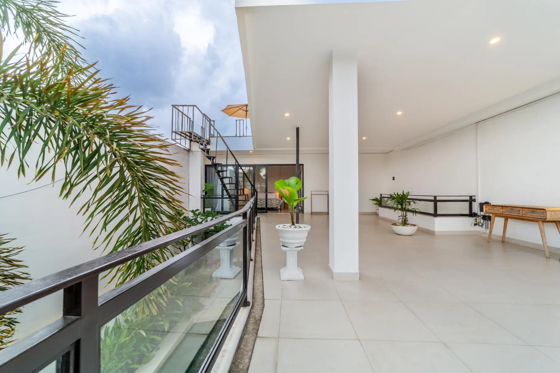 Villa Emilia - Peaceful Modern 2-Bedroom Villa for Monthly in Tumbak Bayuh, 2-bed villa for rent in Pererenan – photo 2 of 15