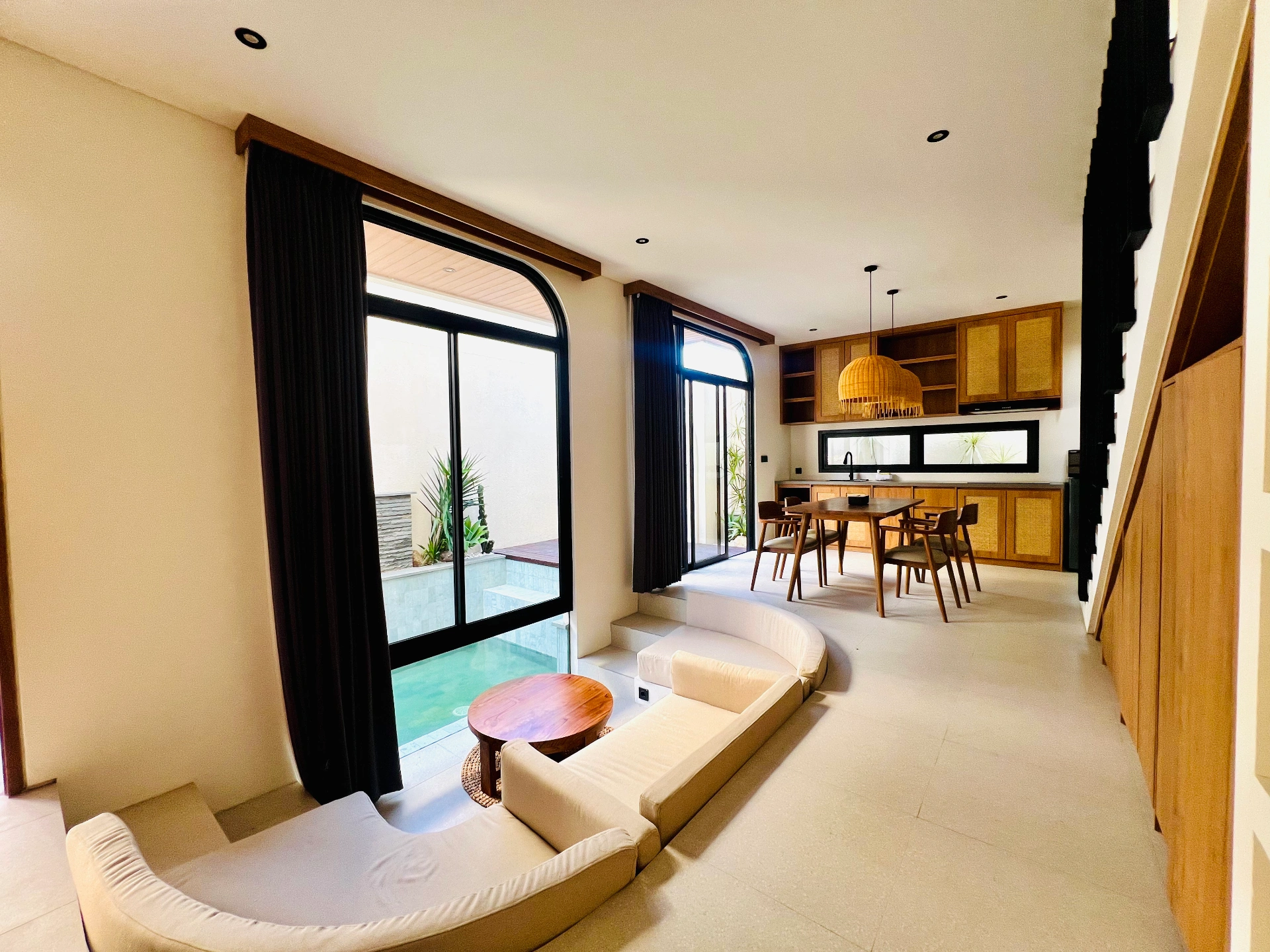 Brand New 1 Bedroom Villa 2 Minutes Away to Cemagi Beach, 1-bed villa for rent in Seseh – photo 4 of 15