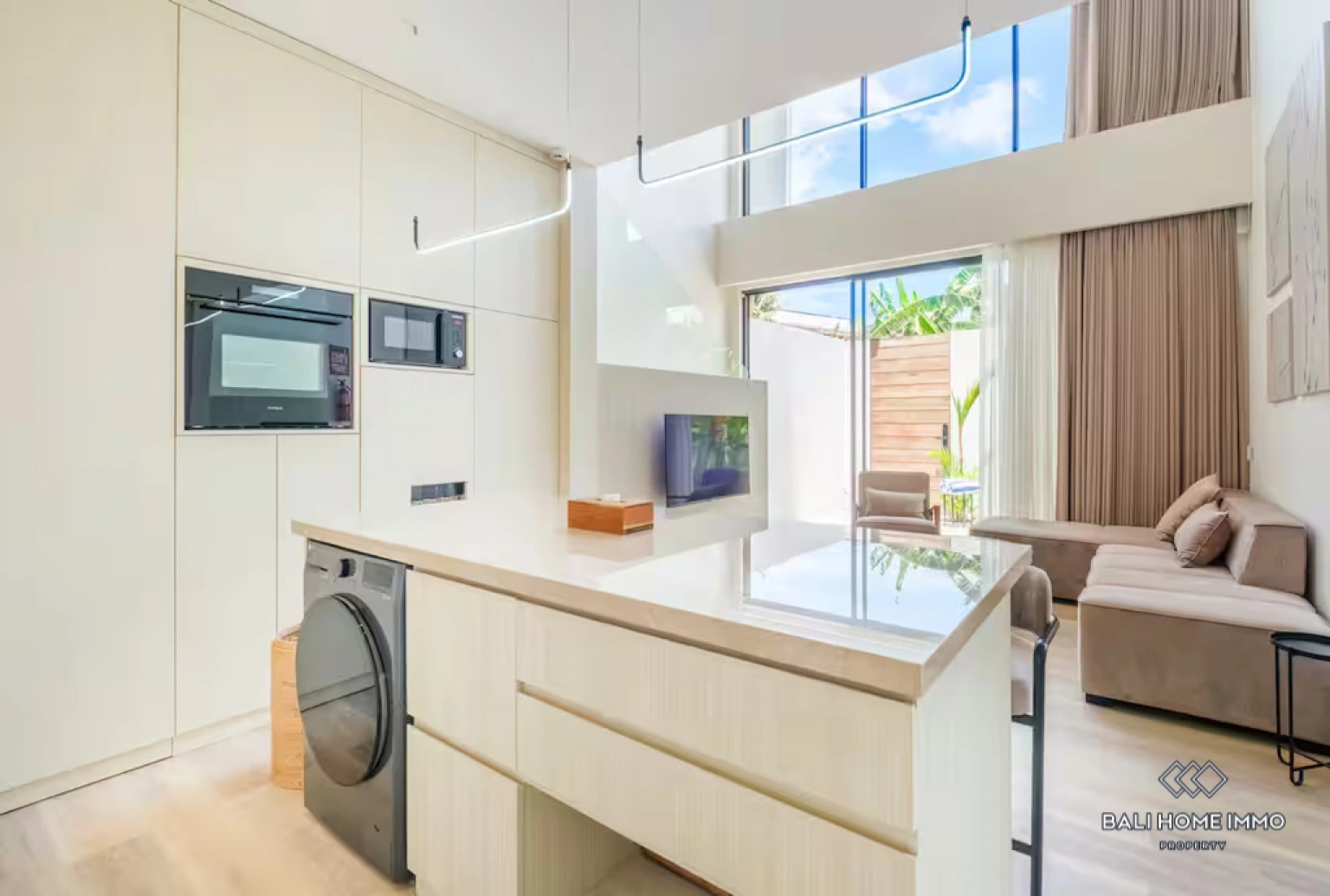 Modern 2 Bedroom Villa for Rent in Bali Berawa, 2-bed villa for rent in Canggu – photo 9 of 15