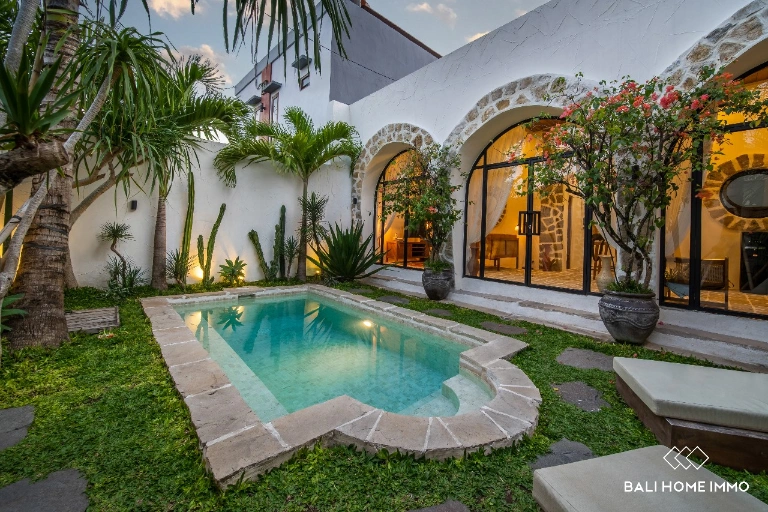 3 Bedroom modern style Villa for sale and rent in Canggu Berawa, 3-bed villa for rent in Canggu – photo 3 of 10