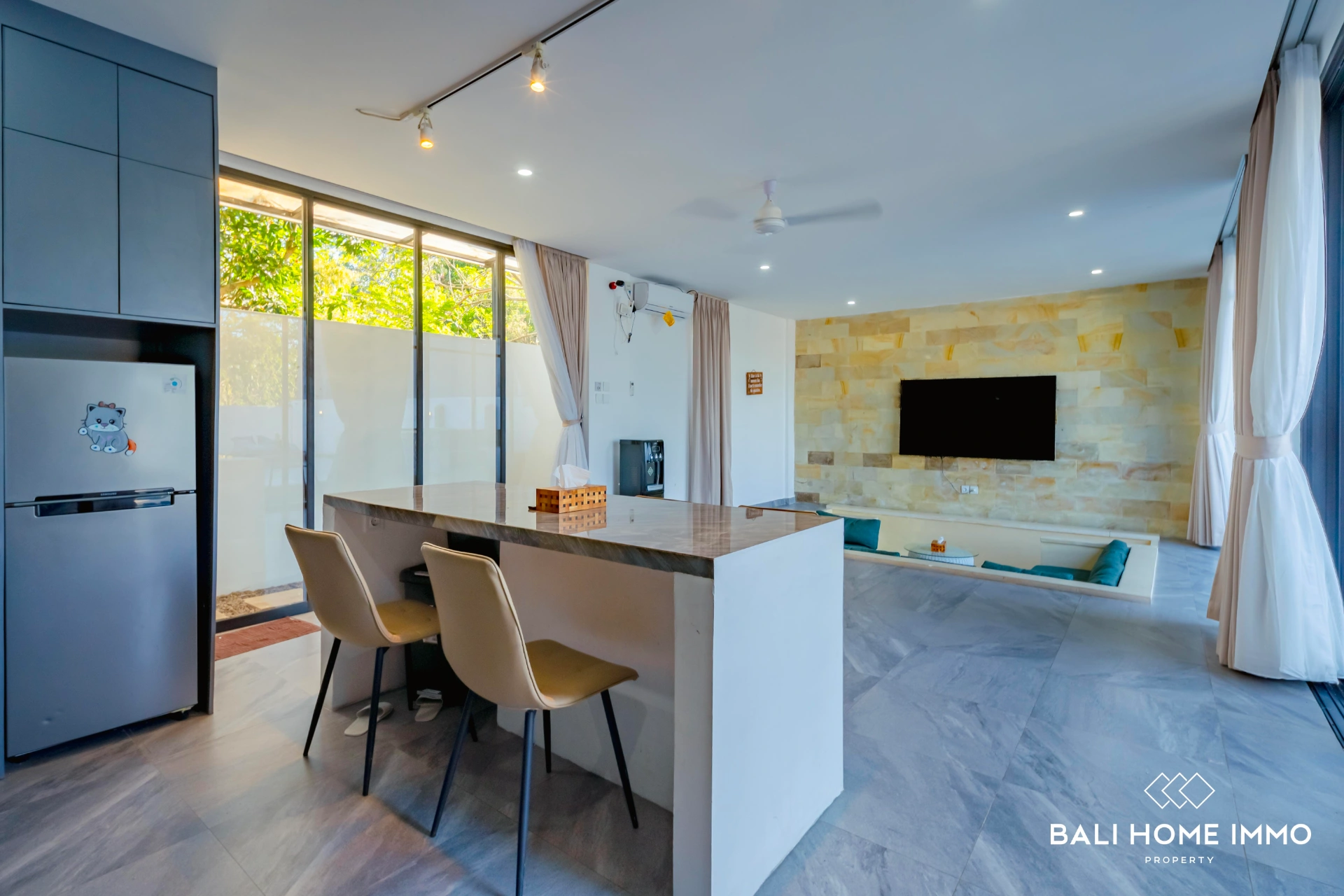 Cozy & Beautiful 3 Bedrooms Villa for in Ungasan with Rooftop Bbq, 3-bed villa for rent in Uluwatu – photo 4 of 10