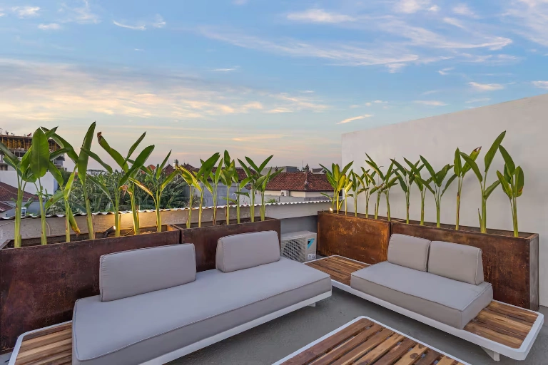 Luxury 3BR Villa with Rice Field Views in Prime Berawa, 3-bed villa for rent in Canggu – photo 8 of 15