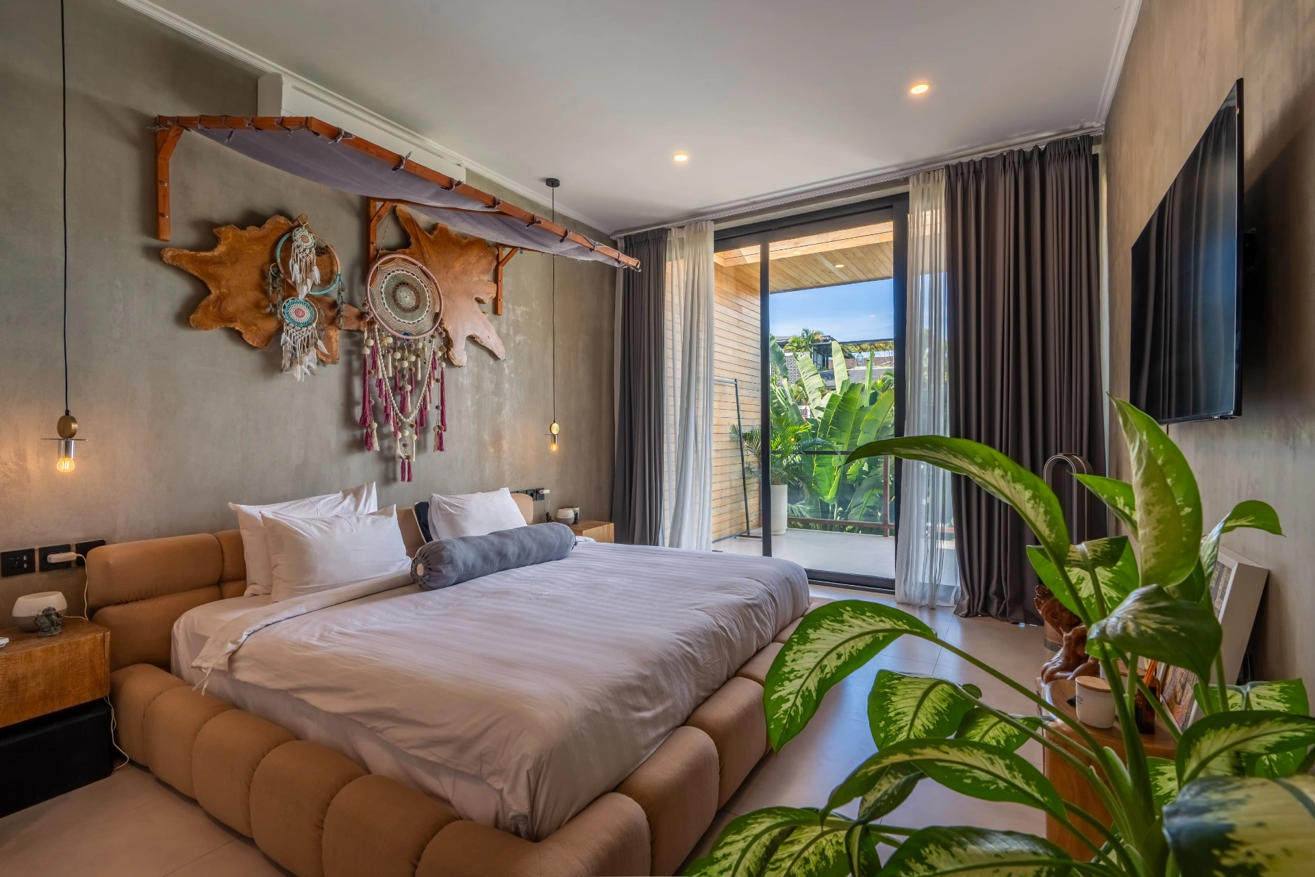 Luxury 3 Bedroom Beach Villa with 12m Pool, 3-bed villa for rent in Canggu – photo 4 of 15