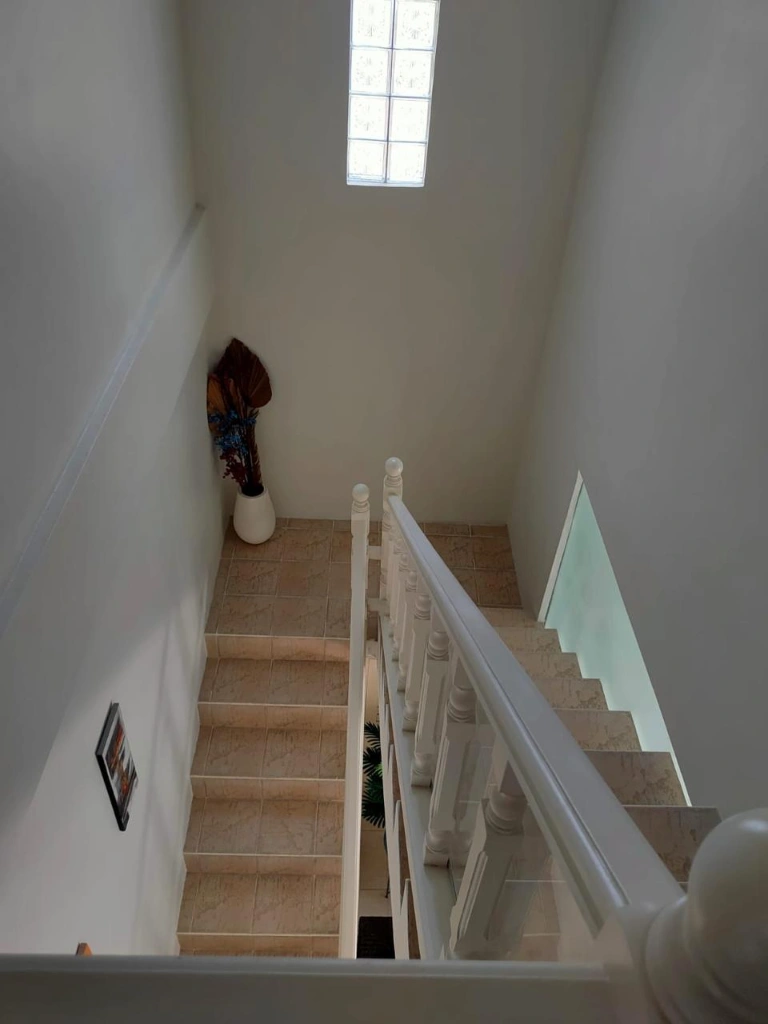 An - for Rent Kontemporer Style Villa in Taman Griya Jimbaran, 3-bed villa for rent in Uluwatu – photo 5 of 15