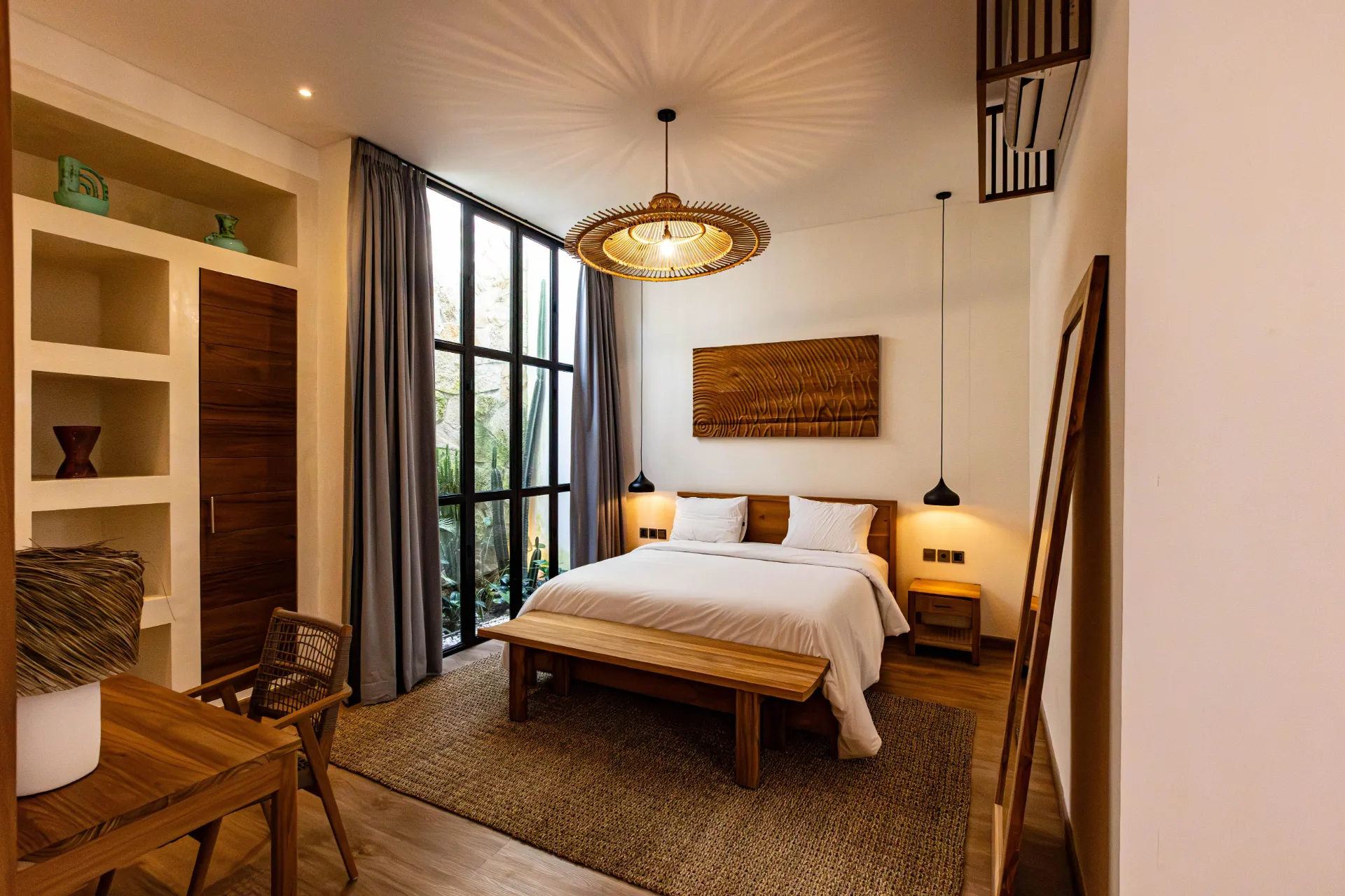 Refined 3BR Villa w/ Rooftop Patio and Sunset Views, 3-bed villa for rent in Canggu – photo 10 of 14