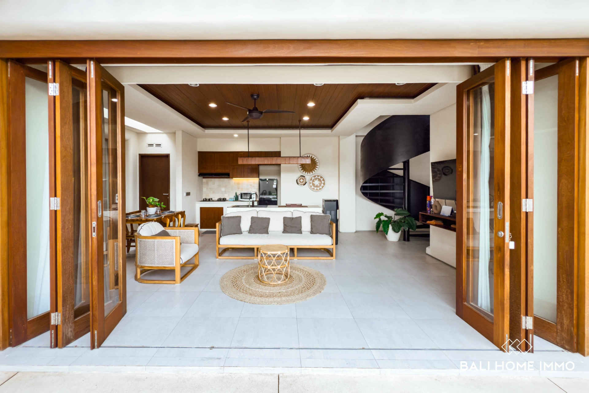 Beautiful 2 Bedrooms Villa for Rent & Sale in Ungasan, 2-bed villa for rent in Uluwatu – photo 4 of 15