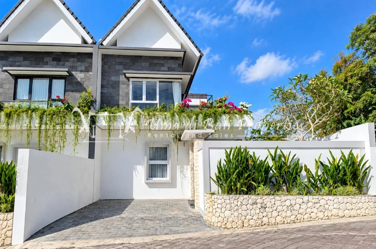 3BR Villa for Rent at Nusa Dua, Bali, 3-bed villa for rent in Nusa Dua – photo 3 of 8