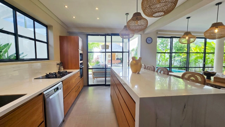 Luxury Villa For Rent 3 Bed In Berawa,Canggu, 3-bed villa for rent in Canggu – photo 7 of 15