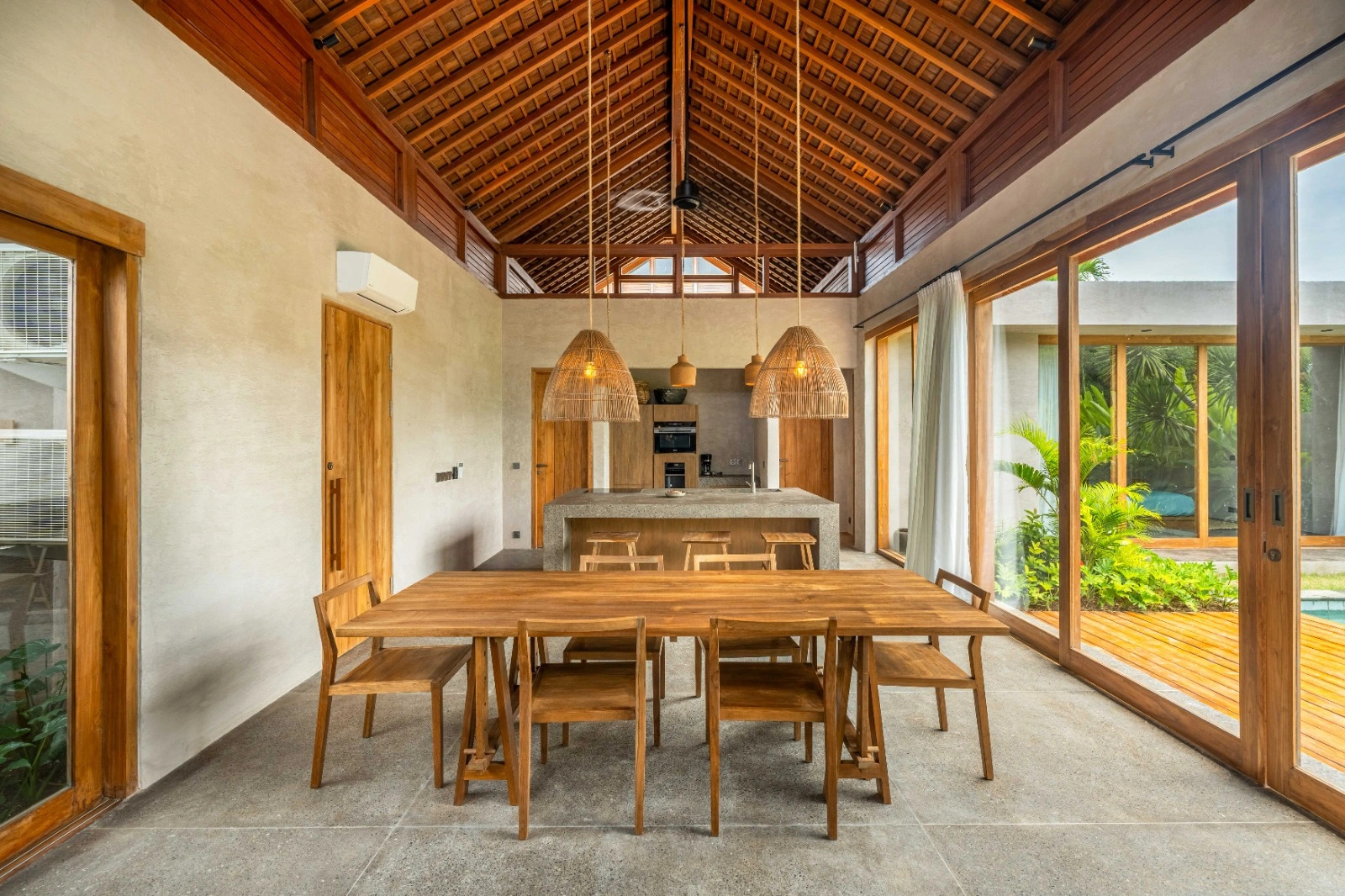 2BR Villa with Coastal Lifestyle Access in Seseh, 2-bed villa for rent in Seseh – photo 3 of 15