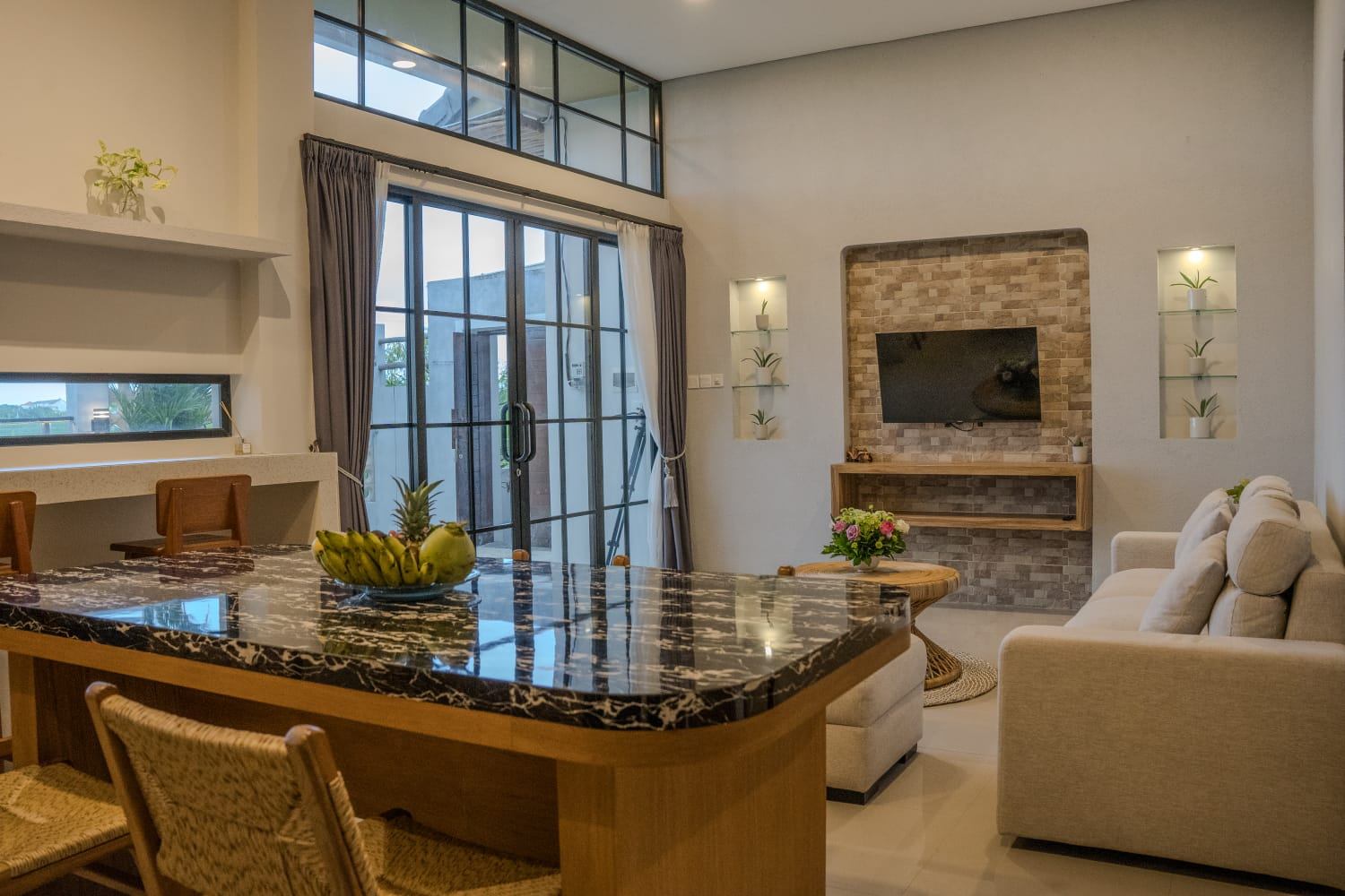 3BR Modern Villa with rice field views at Canggu, 3-bed villa for rent in Canggu – photo 6 of 12