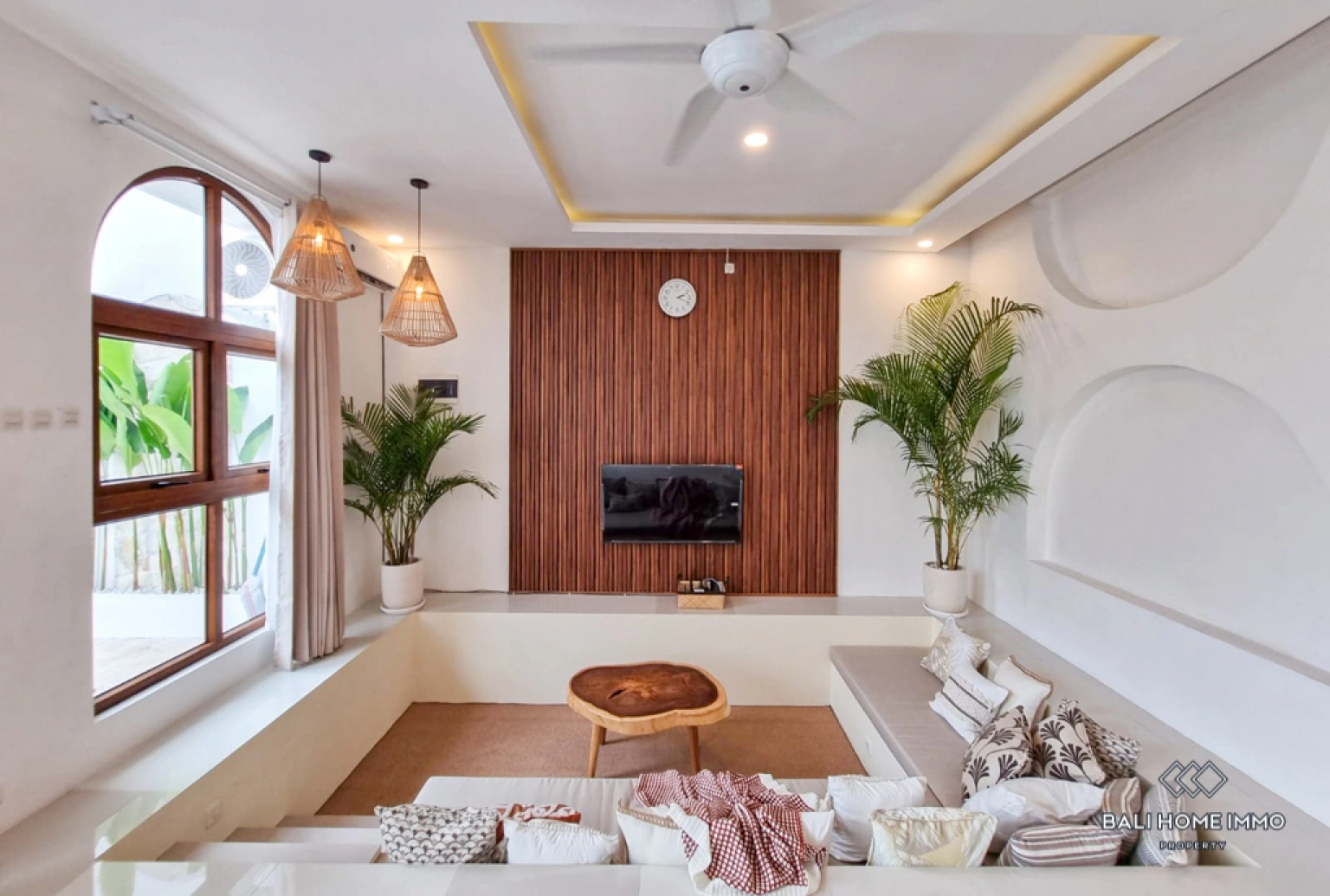 Newly Renovated 2 Bedroom Villa for Rent in Bali Berawa, 2-bed villa for rent in Canggu – photo 11 of 14