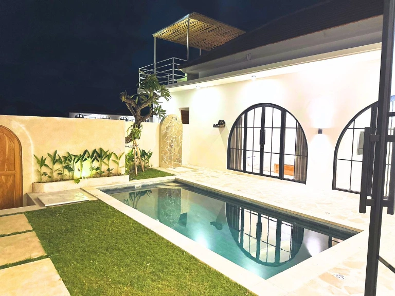3 Bedroom Modern Villa Minimum 3 Months with Rooftop in Padonan, 3-bed villa for rent in Canggu – photo 13 of 15