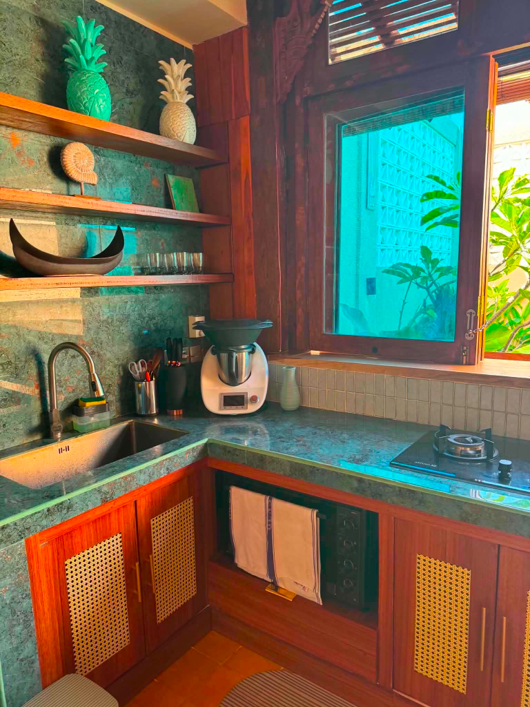 Joglo Raera Bali - Indonesian Authentic Heritage Villa-9 mins to Seminyak beach, 2-bed villa for rent in Seminyak – photo 12 of 15