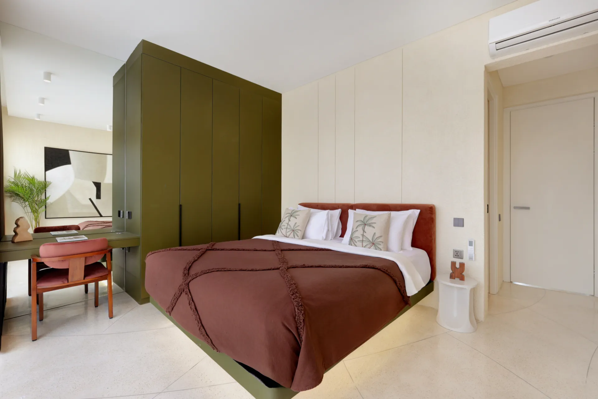Minimalist Modern Oasis III Townhouses Berawa 2-bedrooms! 2mins to Berawa Beach, 2-bed villa for rent in Canggu – photo 13 of 15