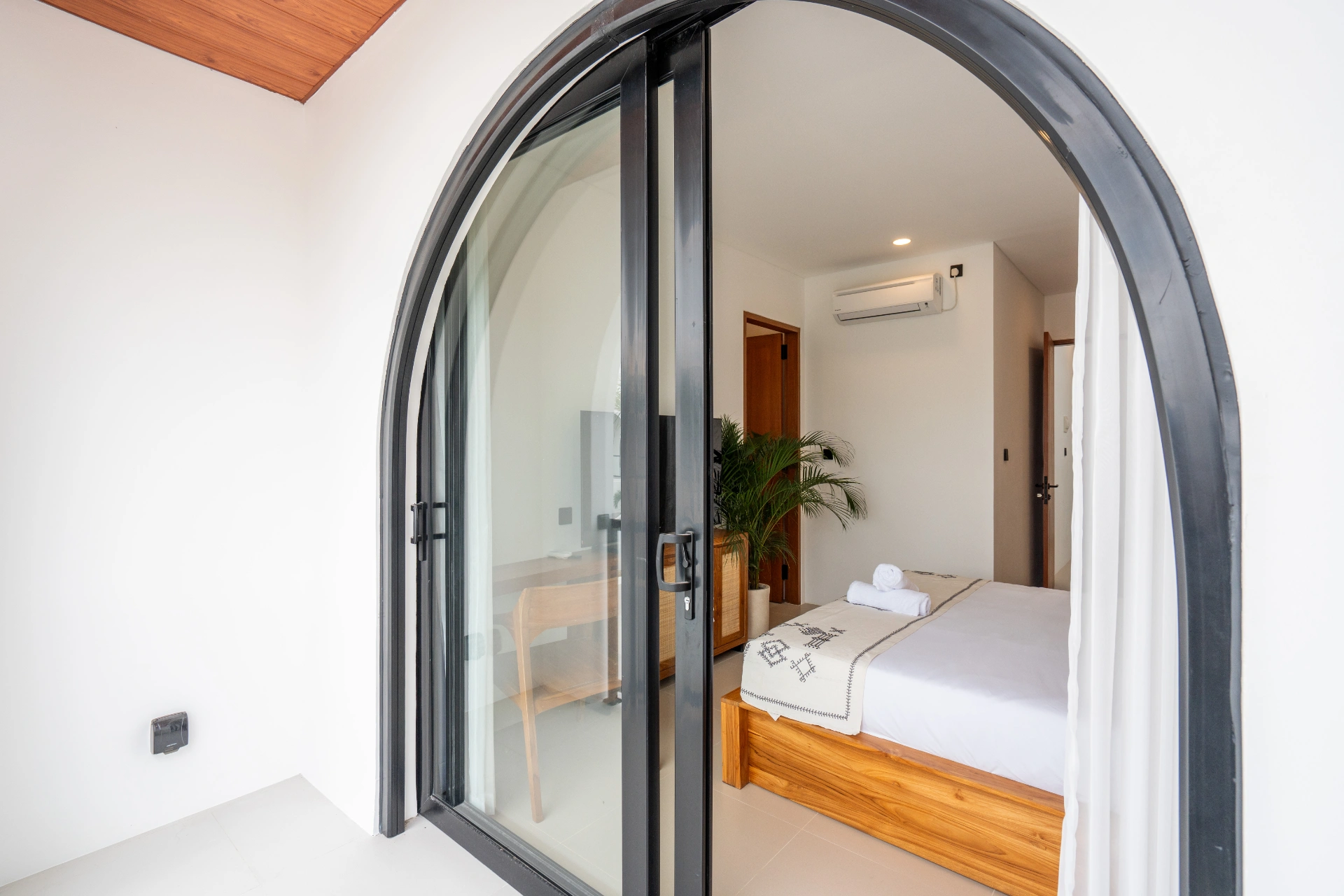 Brand-New Modern 2BR Villa - Pererenan,Tumbak Bayuh, 2-bed villa for rent in Pererenan – photo 12 of 15