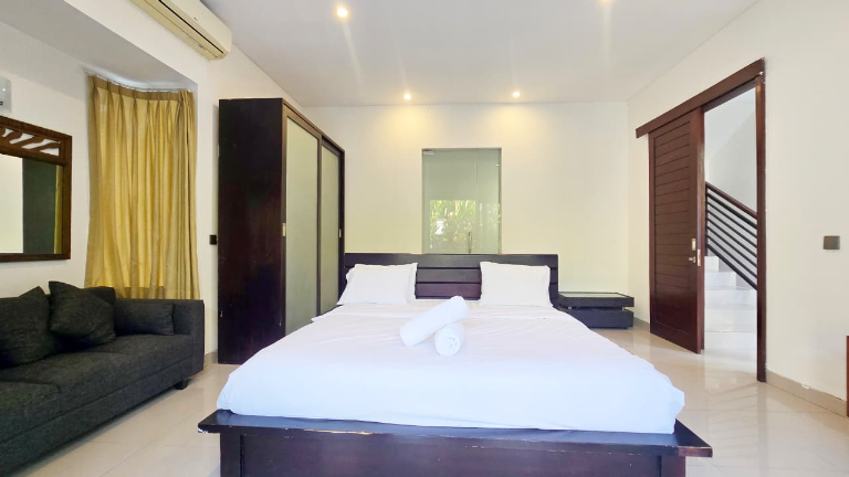 Villa For Rent 3 Bed In Berawa,Badung Bali, 3-bed villa for rent in Canggu – photo 3 of 15