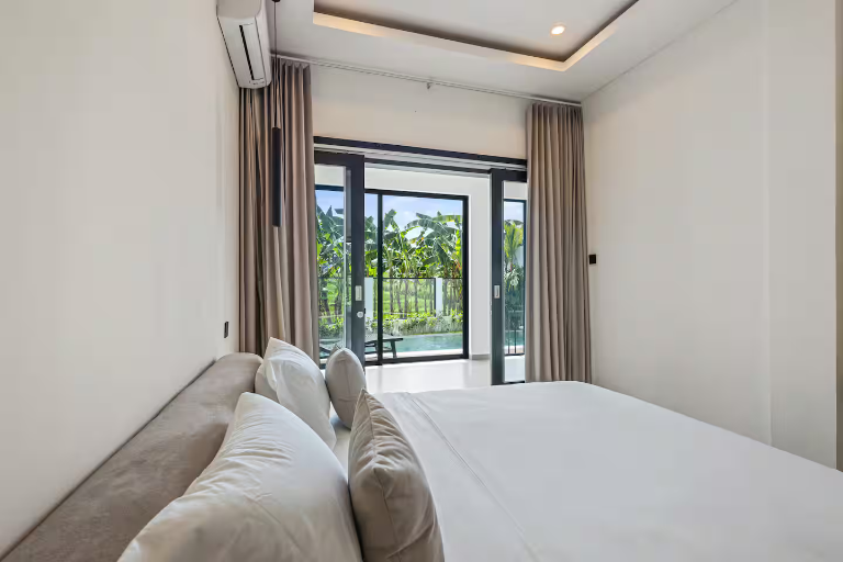 3BR Pool Villa with Rice Field Views in Berawa, Canggu, 3-bed villa for rent in Canggu – photo 12 of 15