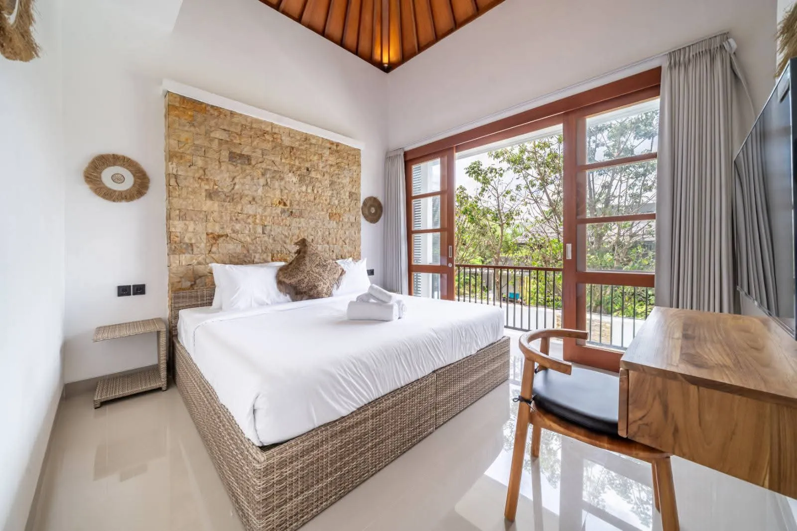 Brand New 3 Bedroom Villa in Central Berawa, Idr 28.5 Mill/month, 3-bed villa for rent in Canggu – photo 7 of 9