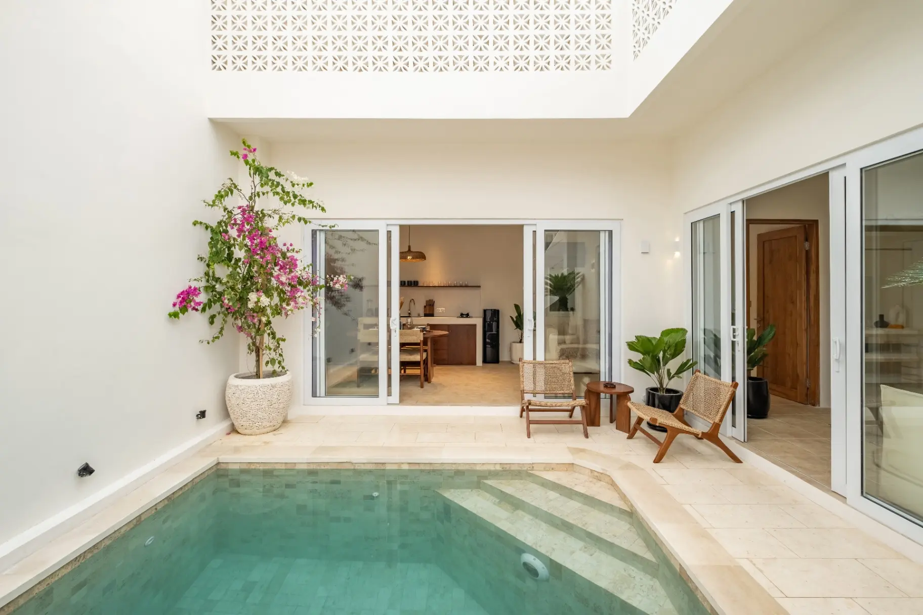 Central berawa. Canggu. 5min drive to the beach, 2-bed villa for rent in Canggu – photo 6 of 10