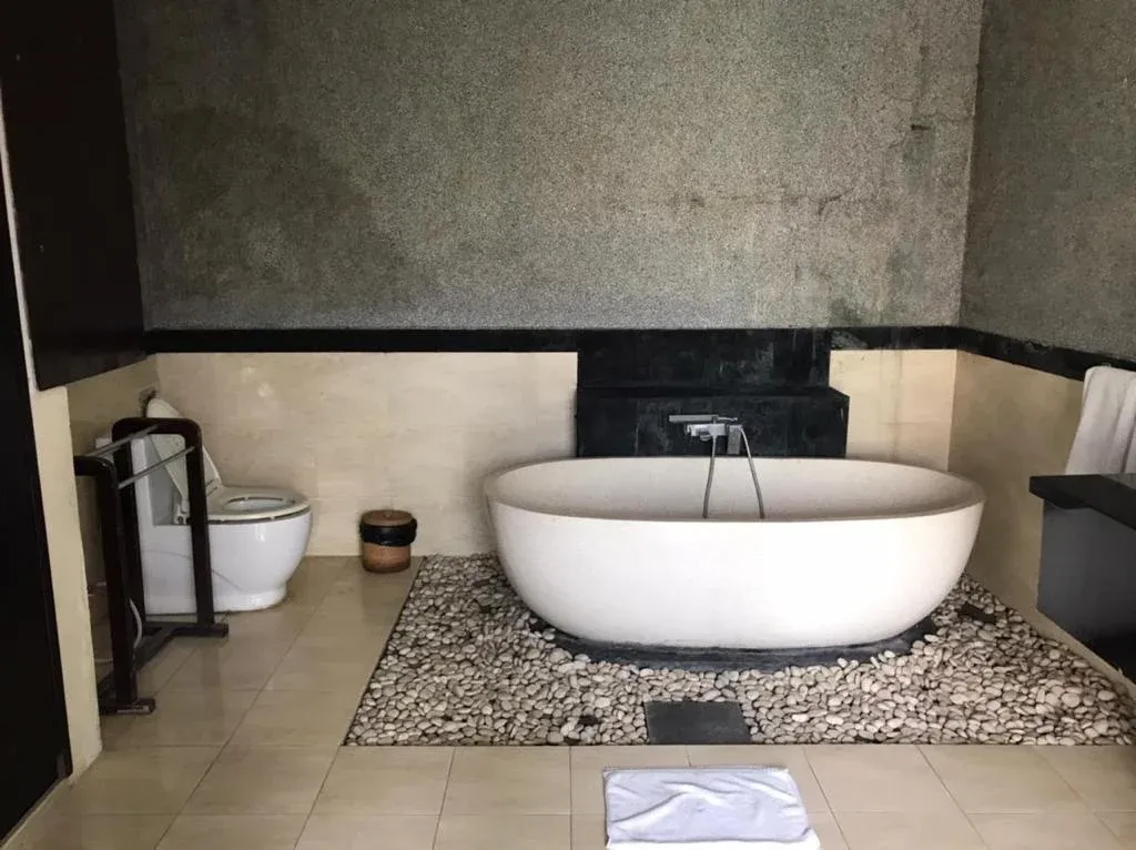 1 Bedroom Modern Balinese in Seminyak, 1-bed villa for rent in Seminyak – photo 5 of 8