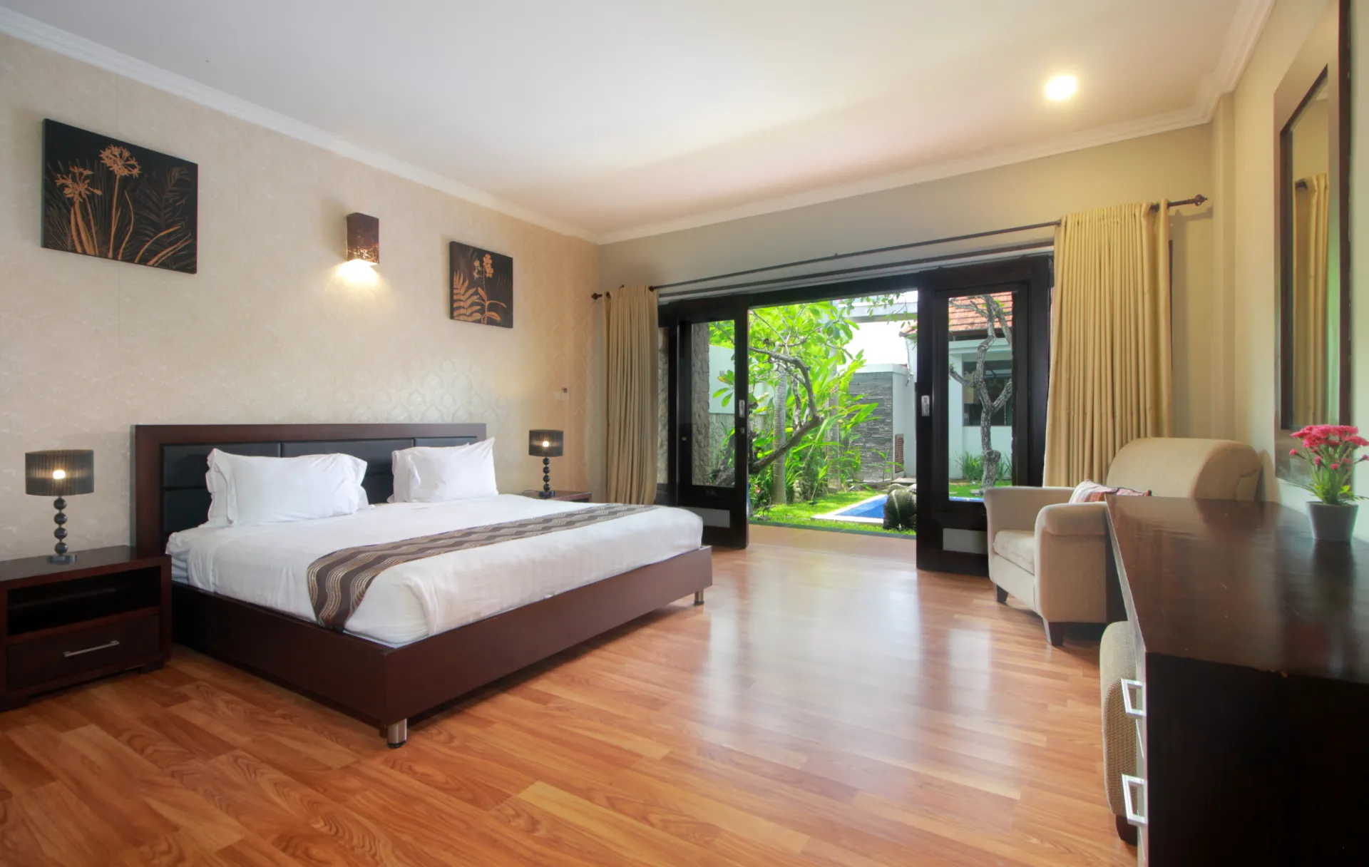 Villa Djayana - Spacious 4-Bedroom Villa in Seminyak, 4-bed villa for rent in Seminyak – photo 12 of 15