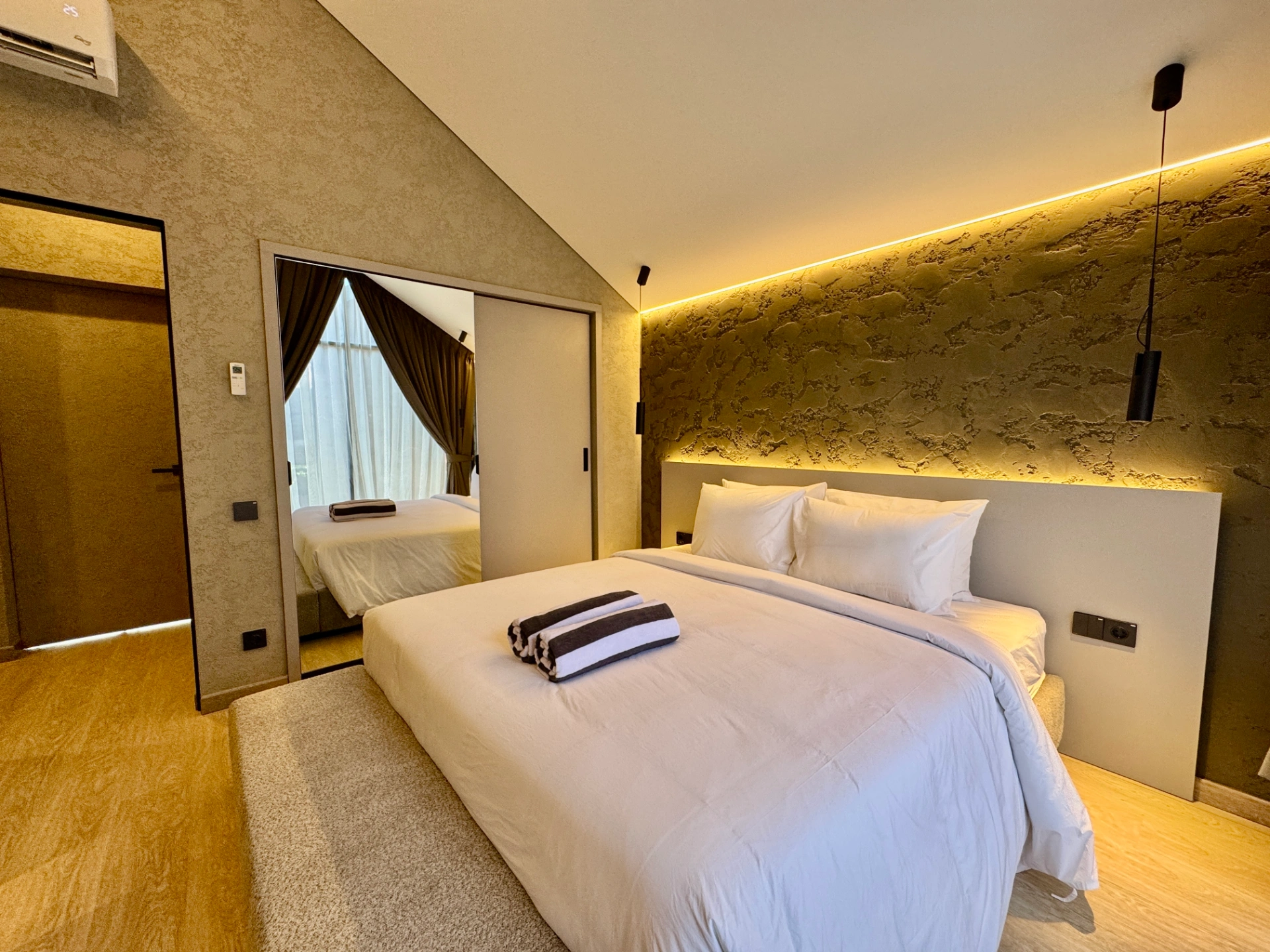 Loft Boutique - Contemporary 2-Bedroom Villa in Umalas, 2-bed villa for rent in Canggu – photo 7 of 14