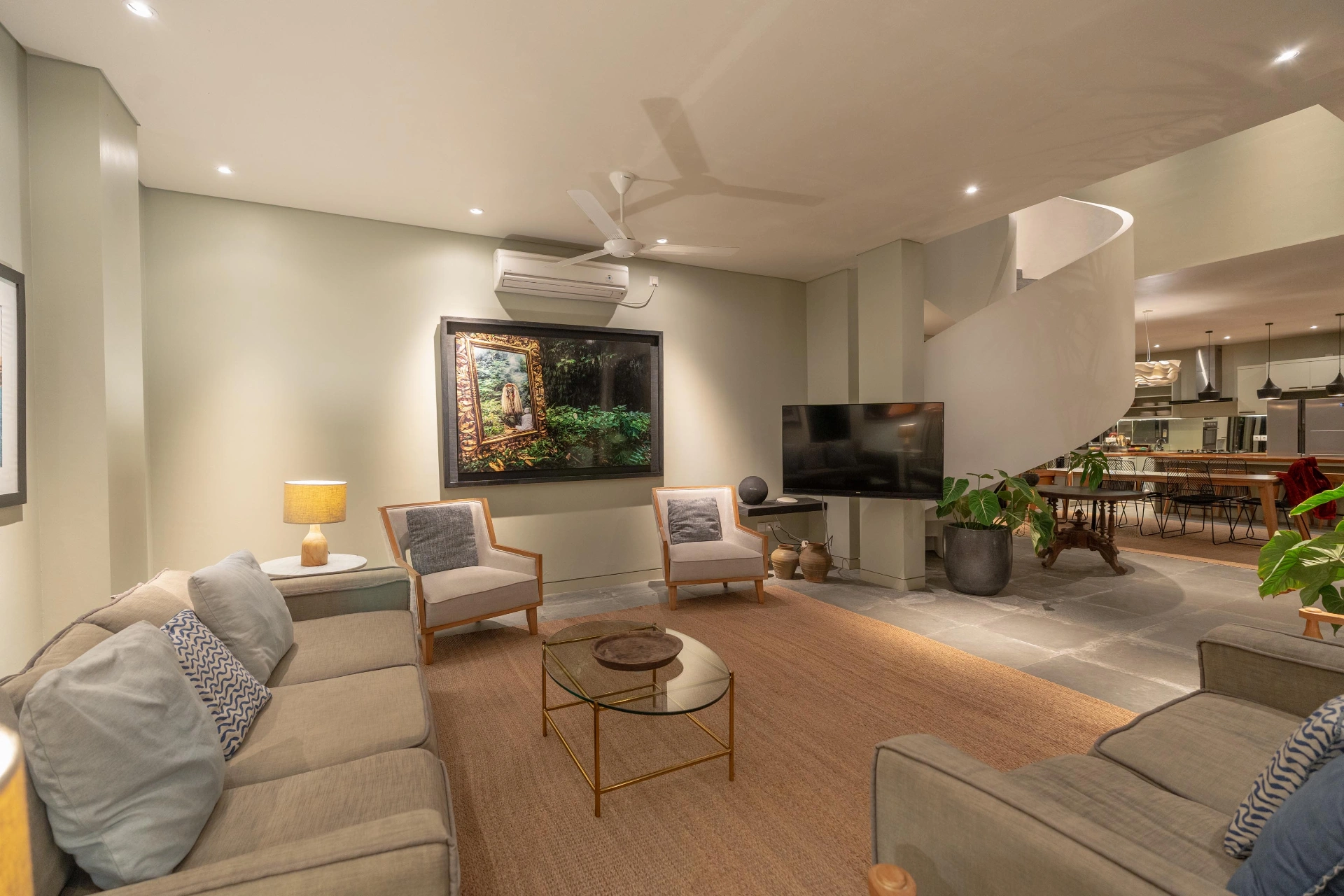 Villa Ixora - Spacious 4BR Villa near Canggu Beach & Restaurants, 4-bed villa for rent in Canggu – photo 5 of 15