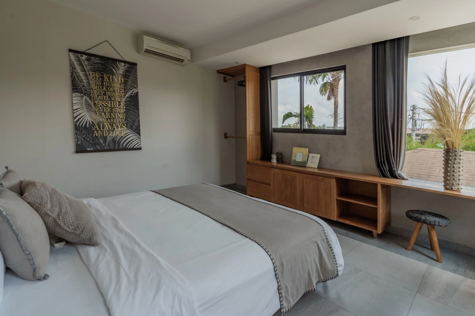 4 Bedroom Villa for Yearly Rent in Berawa, 4-bed villa for rent in Canggu – photo 8 of 12